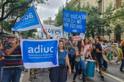 Docentes de la UNC paran por 4 días en reclamo del cumplimiento de la ley de financiamiento
