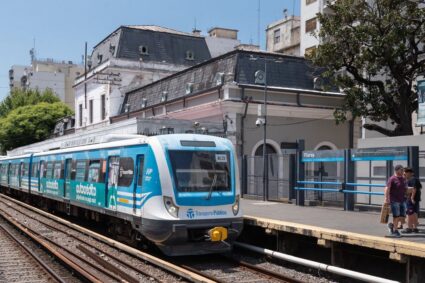 Oficial: aumentan las tarifas de colectivos y trenes en el AMBA desde este lunes