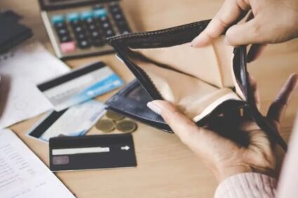 Argentina en el ojo del huracán: la mora bancaria se disparó y las deudas familiares crecen sin control