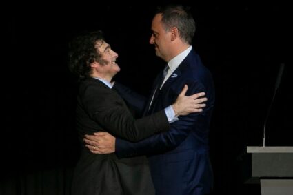 La reunión inesperada: Milei y Adorni se ven en Olivos en medio de la tormenta política