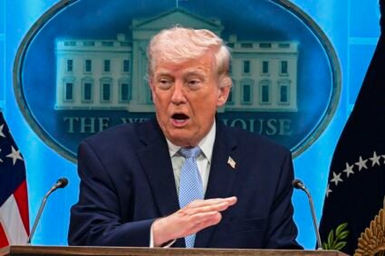 Trump aumenta la tensión con China e impone medidas comerciales en energía solar y semiconductores